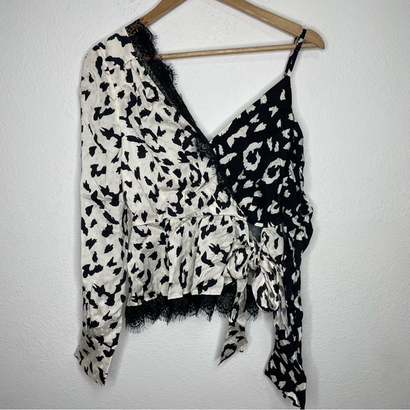 Self Portrait Black‎ White Leopard Printed Wrap Top Asymmetric Lace Trim Blouse - Picture 2 of 11